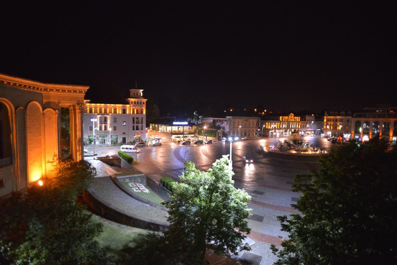 Central Apartments Kutaisi Exterior photo